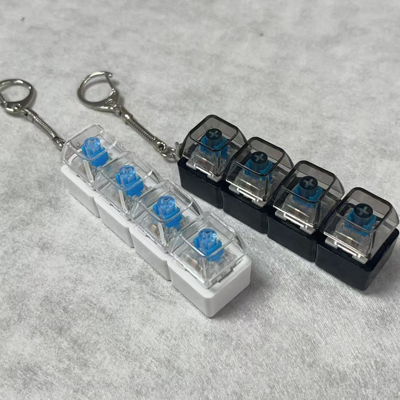 Świecący Kliker LED RGB – Antystresowy Brelok z Klawiaturą Mechaniczną | 4x Switch