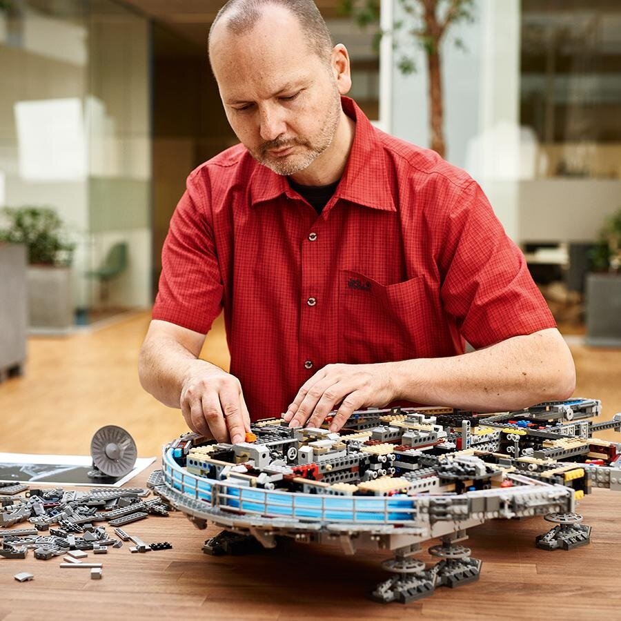 Klocki Duży Zestaw Star Wars Sokół Sokół Millennium 7541 Elementów Prezent