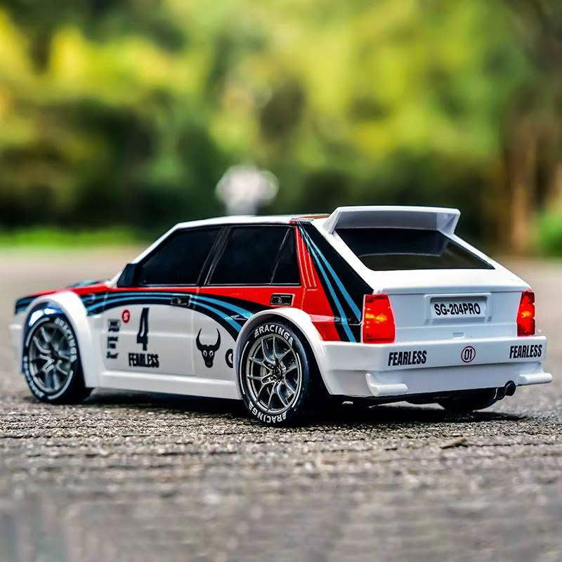 SAMOCHÓD RC DRIFT 4x4 SG204PRO ZLL BEAST 20KMH LED KOŁA PACHOŁKI SKALA 1:24