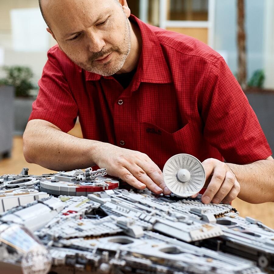 Klocki Duży Zestaw Star Wars Sokół Sokół Millennium 7541 Elementów Prezent
